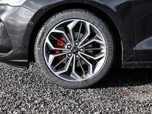 Ford Focus Turnier ST-Line X 155PS Aut. FAP Winter Parking St
