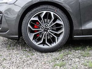 Ford Focus Turnier ST-Line X 155PS Aut. FAP Winter Parking St