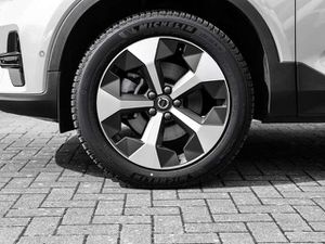 Volvo XC40 Plus Dark 2WD B4 EU6d digitales Cockpit Memory Sit