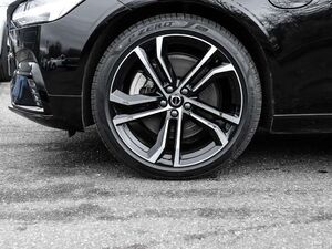 Volvo V90 Kombi Plus Dark Recharge Plug-In Hybrid AWD HUD AD