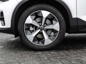 Volvo XC40 Plus Dark 2WD B3 EU6d digitales Cockpit Memory Sit