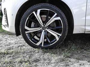 Volvo XC60 Ultimate Dark AWD B4 Diesel EU6d Allrad HUD AD Sta