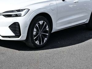 Volvo XC60 FACELIFT Ultra Dark Recharge Plug-In Hybrid AWD HU