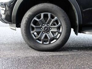 Ford Ranger Wildtrak Doka 205PS Auto. Rollo AHK Komfort-Paket