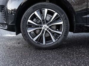 Volvo XC60 Plus Dark 2WD StandHZG El. Panodach Digitales Cock