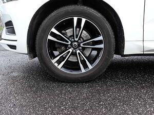 Volvo XC60 Momentum Pro 2WD AHK Navi Leder Digitales Cockpit