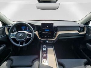Volvo XC60 B5 AWD Plus Dark Pano/360°/HUD/FACELIFT!