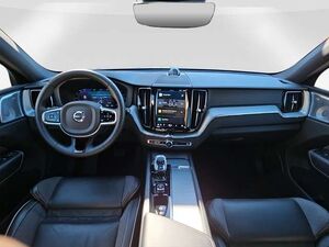 Volvo XC60 B4 AWD Ultimate Dark AHK+PANORAMA+B&W