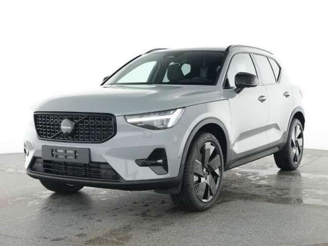VOLVO XC40 B4 Plus Black Edition PANO/ 360°/ BLIS/ACC/ Vorschau für Listenansicht