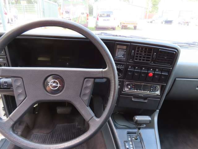 Opel Monza A2 3.0 E*Automatik*AHK*BC*läuft und fährt*