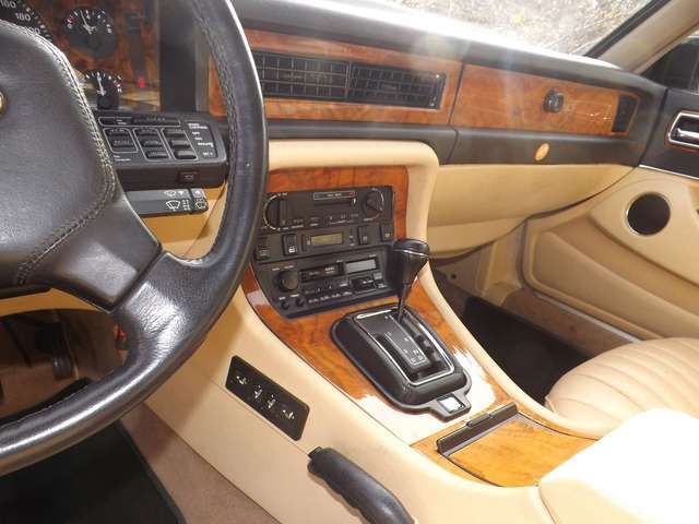 Jaguar XJ40 "at it's best", also echt vom Allerfeinsten!