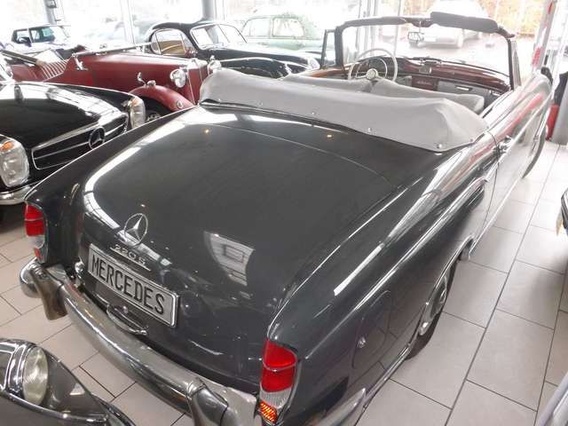 Mercedes-Benz 220 S Ponton Cabrio-EZ in Deutschland,restauriert