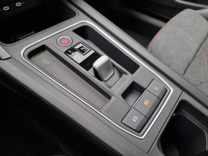 SEAT Leon 1.5 TGI DSG FR Navi ACC PDC Kamera Voll-LED 18Alu