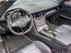 MERCEDES-BENZ SLS AMG GT Roadster Final Edition