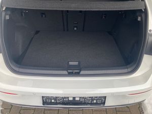 VW Golf VIII 1.0 eTSI DSG ACTIVE LM NAVI ACC