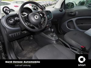 SMART fortwo EQ  22kW Cool+Audio Tempomat Bluetooth