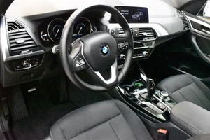 BMW X3 xDrive30e Advantage wenig KM