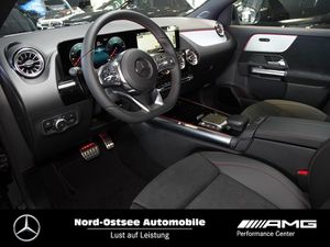MERCEDES-BENZ GLA 200 d AMG NIGHT PANO SOUND MBUX-AR AMBIENTE