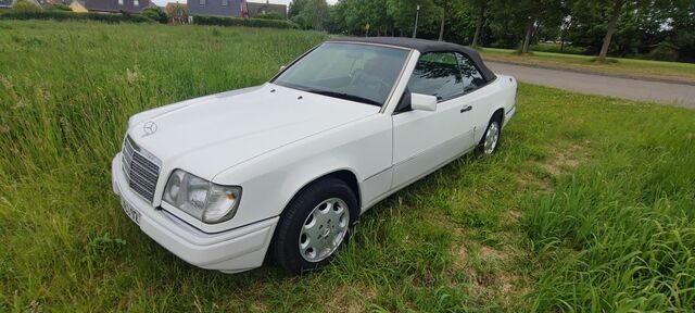 Mercedes-Benz E 220 1.Vorbesitz,Aus Familenbesitz,Aut.Top gepflegt