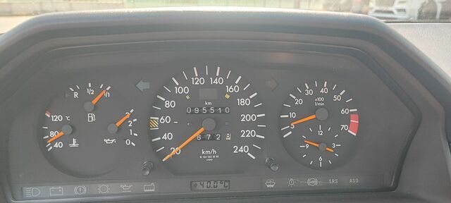 Mercedes-Benz E 220 1.Vorbesitz,Aus Familenbesitz,Aut.Top gepflegt