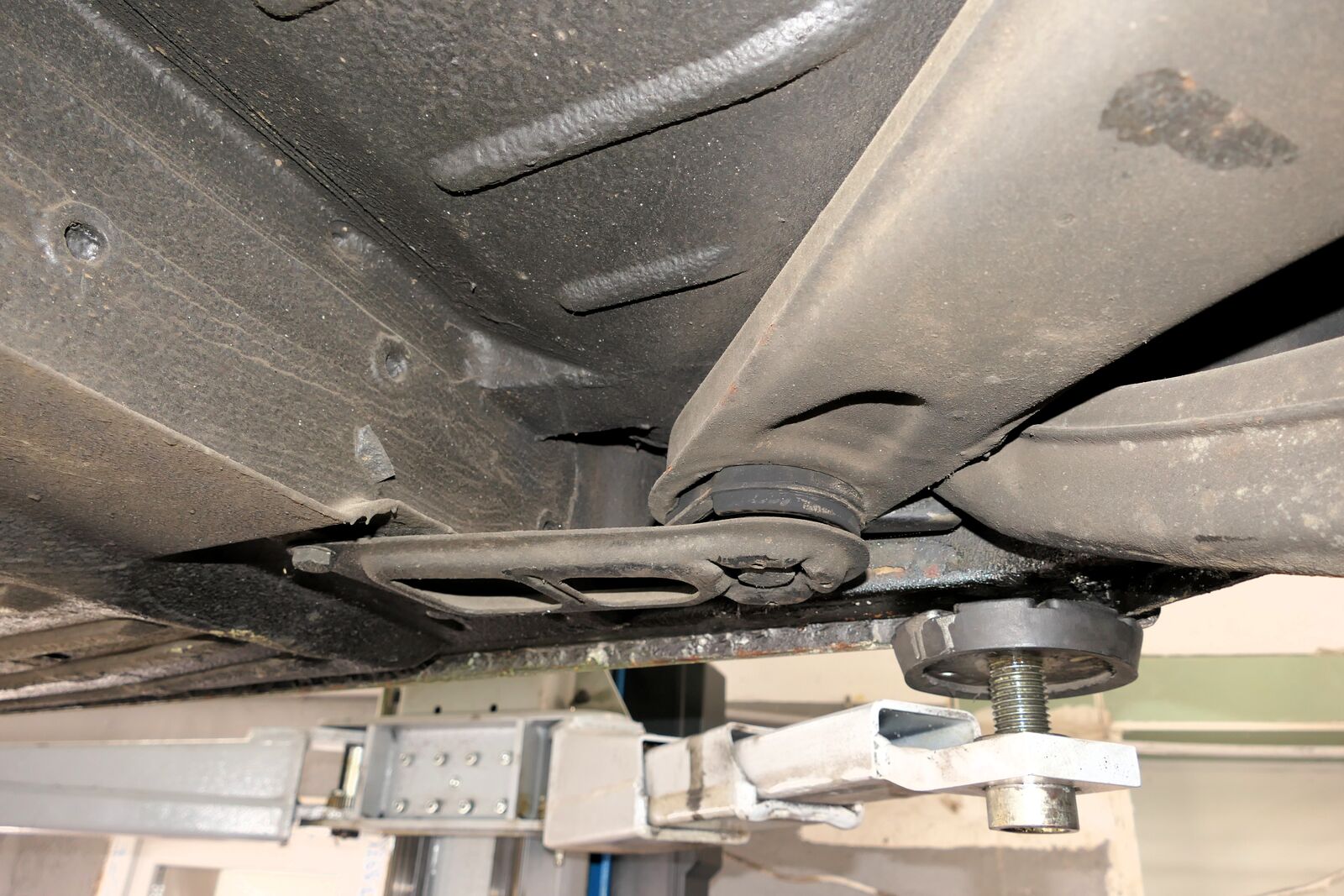 Mercedes-Benz SL 350 R 107