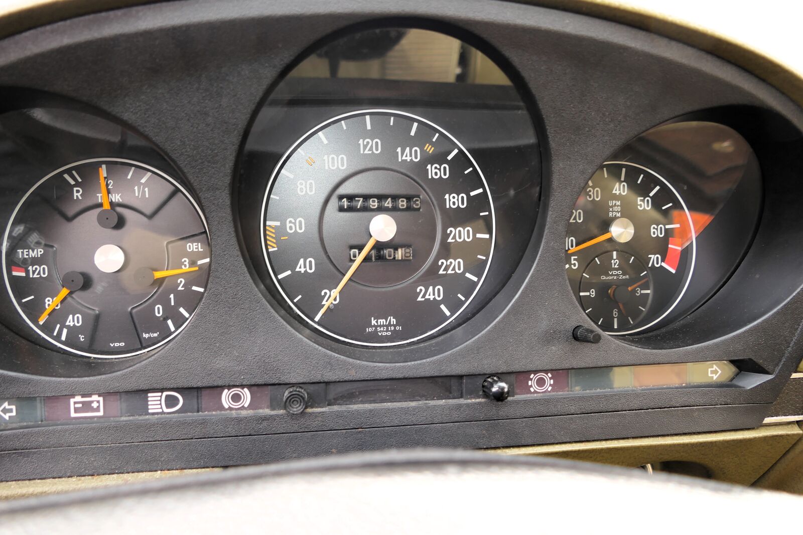 Mercedes-Benz SL 350 R 107