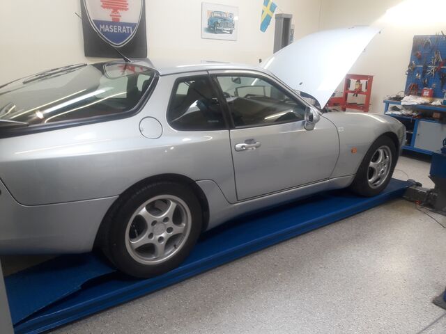 Porsche 968