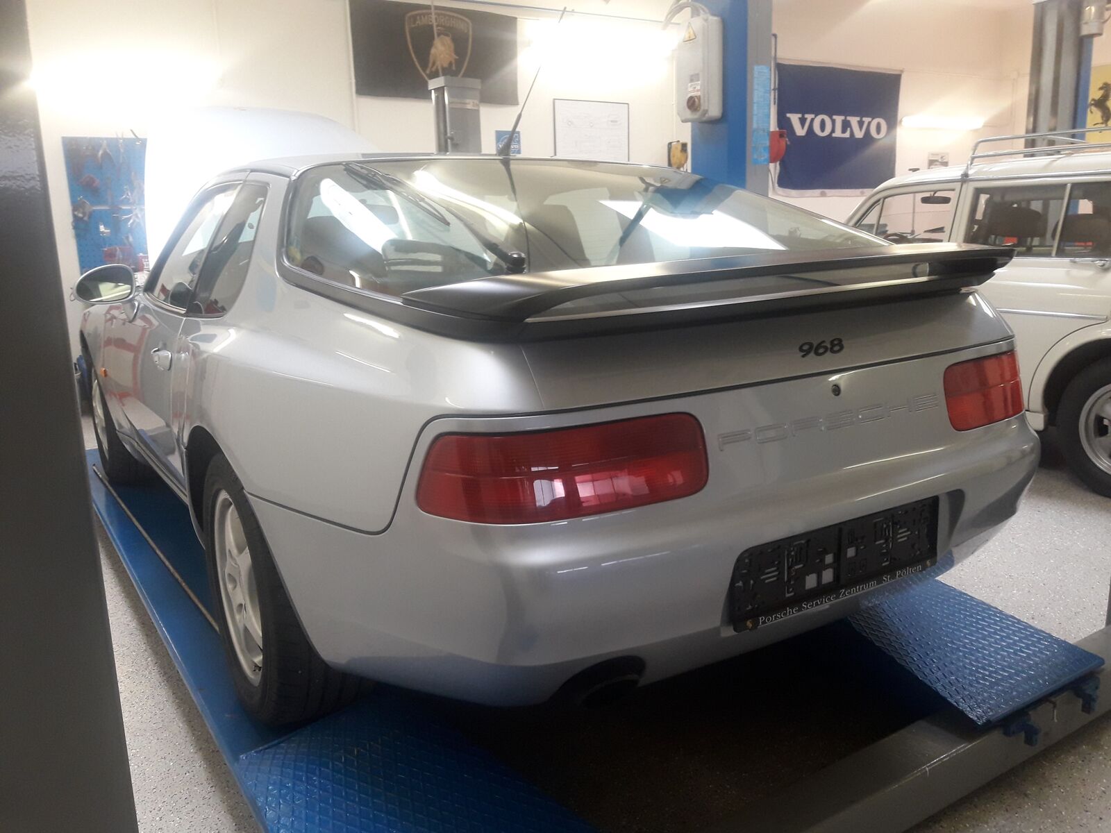 Porsche 968
