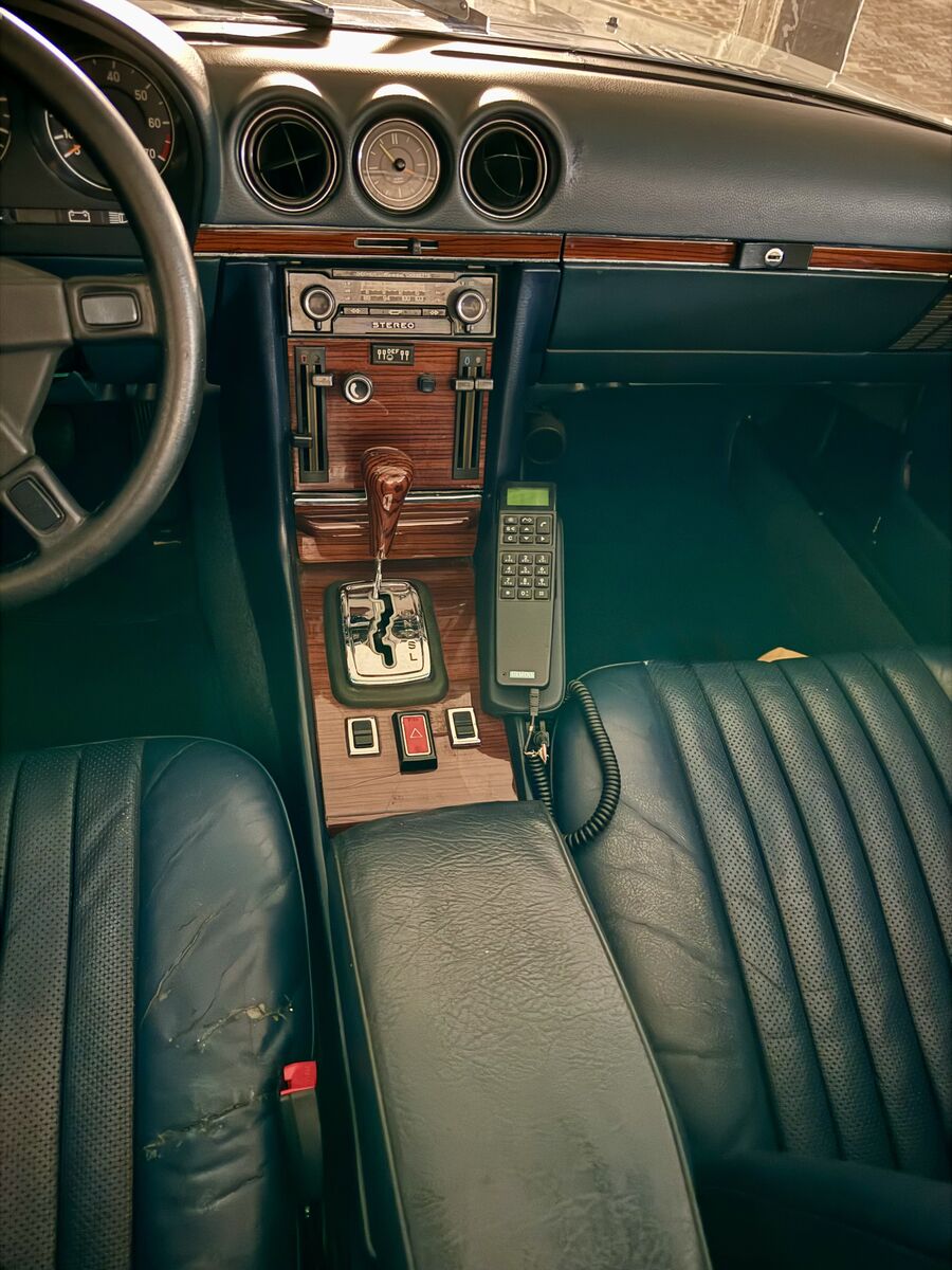 Mercedes-Benz SL 350 R107