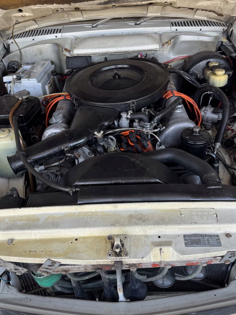 Mercedes-Benz SL 350 R107