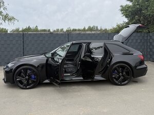 Audi RS6 Avant 441 (600) kW(PS) tiptronic