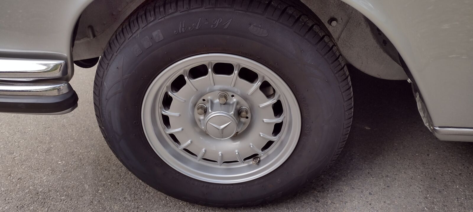 Mercedes-Benz 300 SEL 6,3