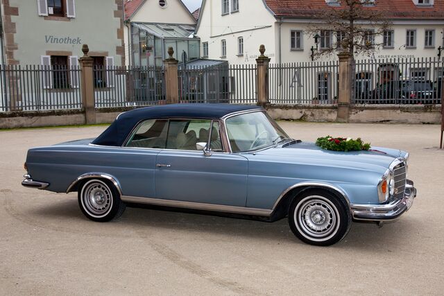 Mercedes-Benz 280 SE W111