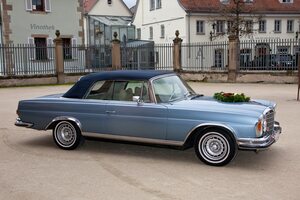 Mercedes-Benz 280 SE W111