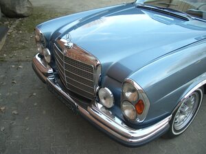 Mercedes-Benz 280 SE W111