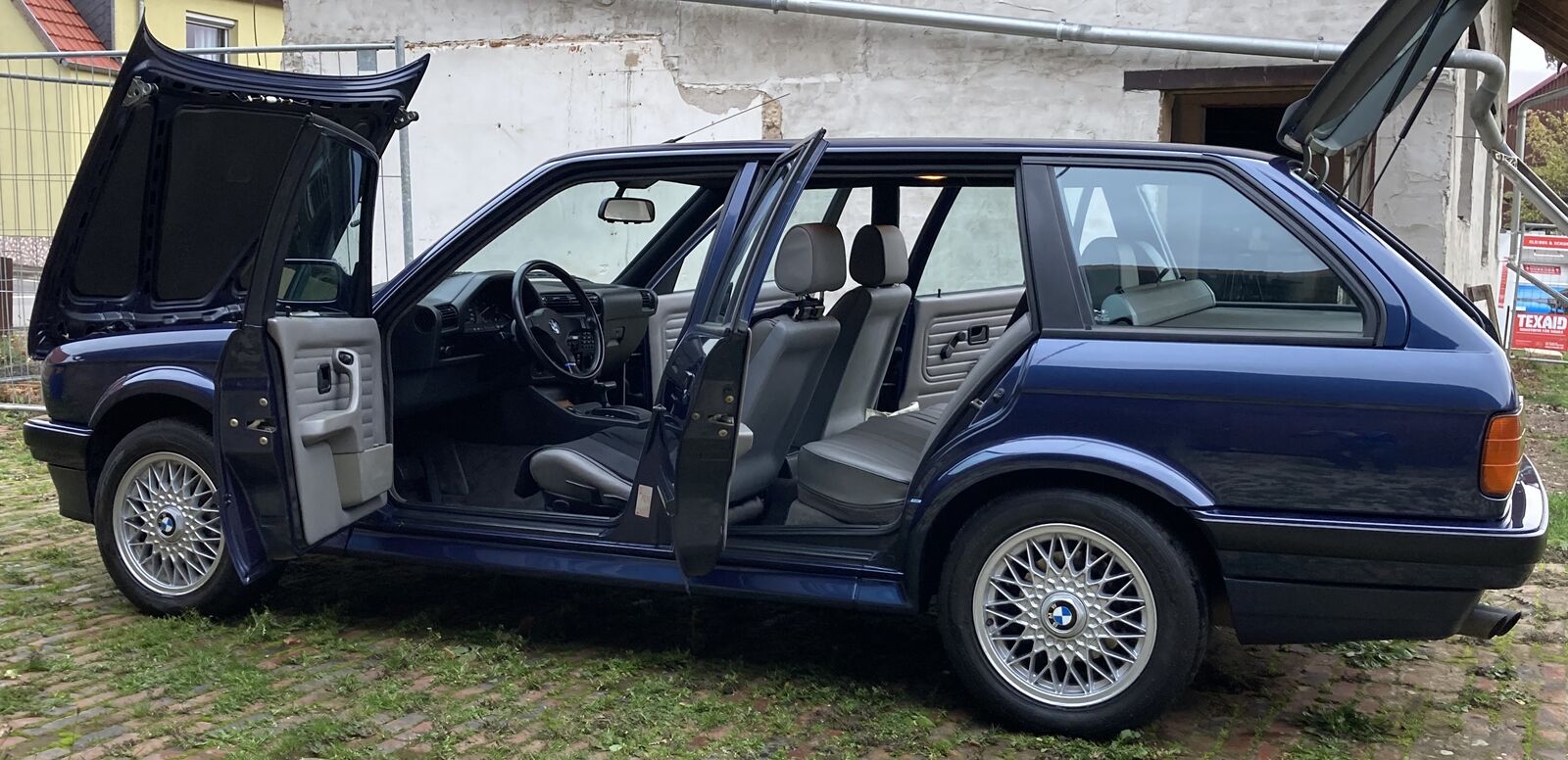 BMW 325 e30