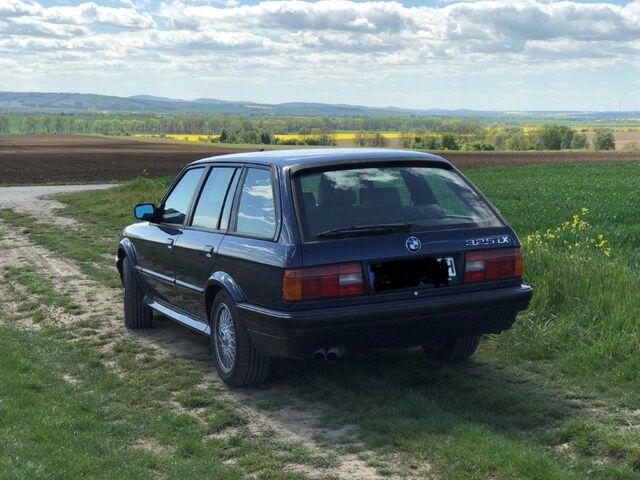 BMW 325 e30