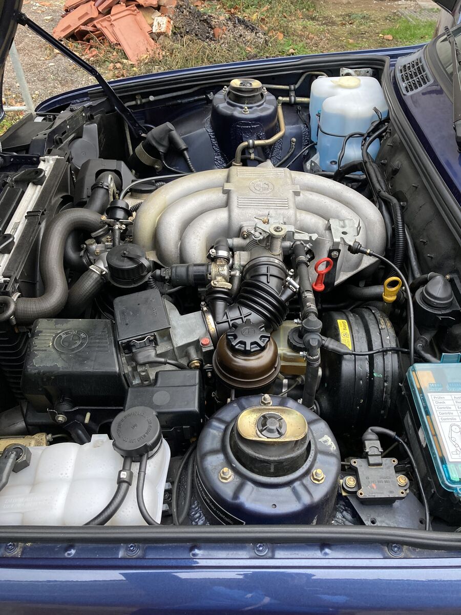 BMW 325 e30