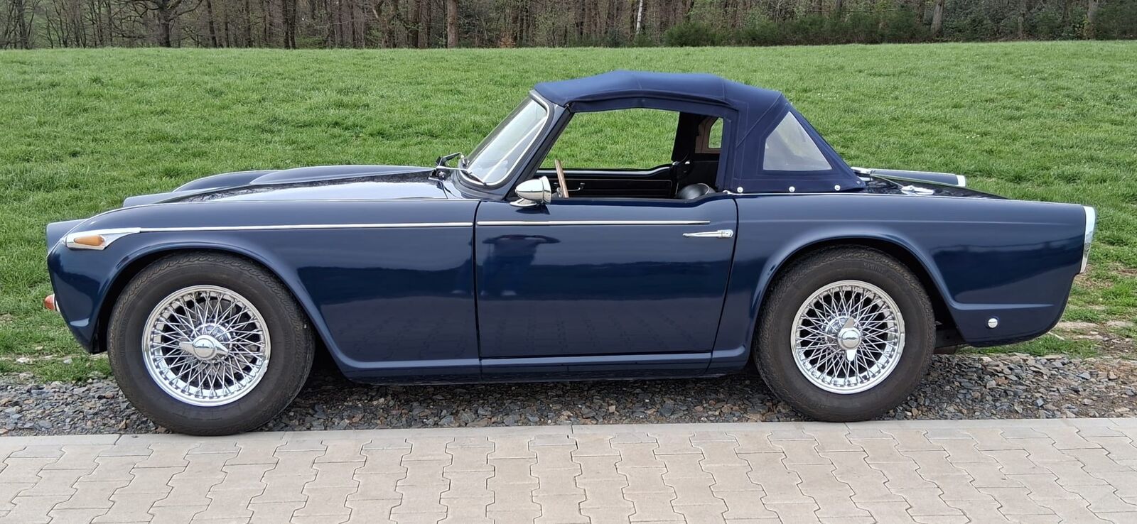Triumph TR 4