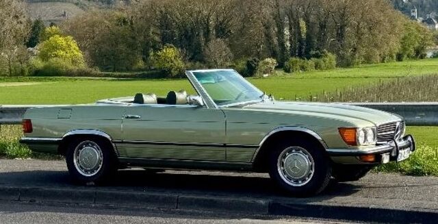 Mercedes-Benz 450 R 107