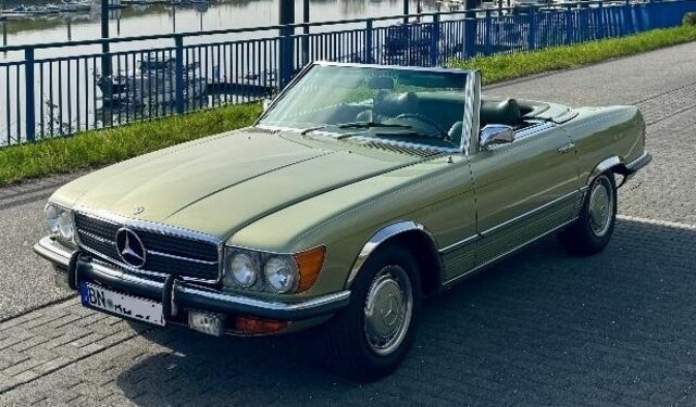 Mercedes-Benz 450 R 107