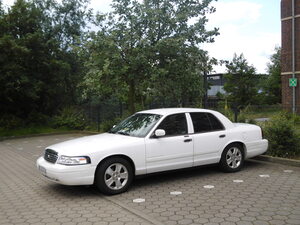 FORD Crown Victoria LX