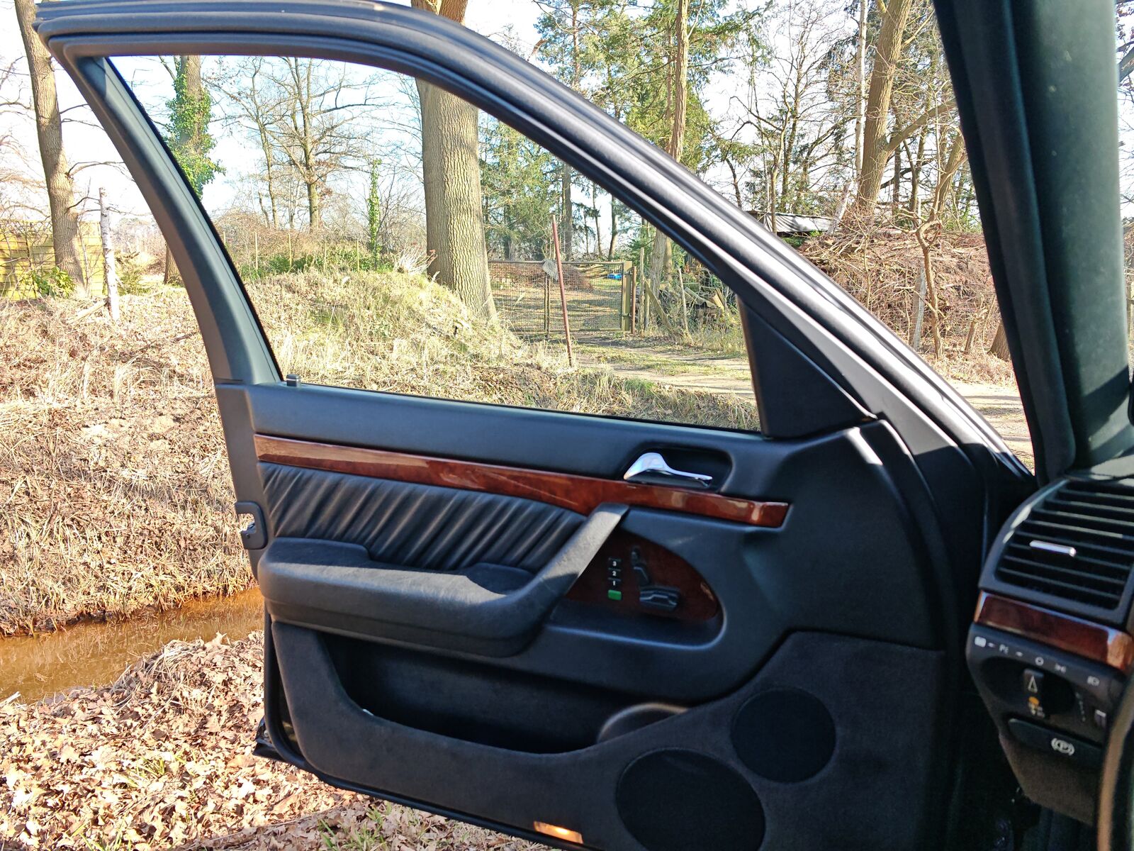 Mercedes-Benz S 320 S 320 (W140)