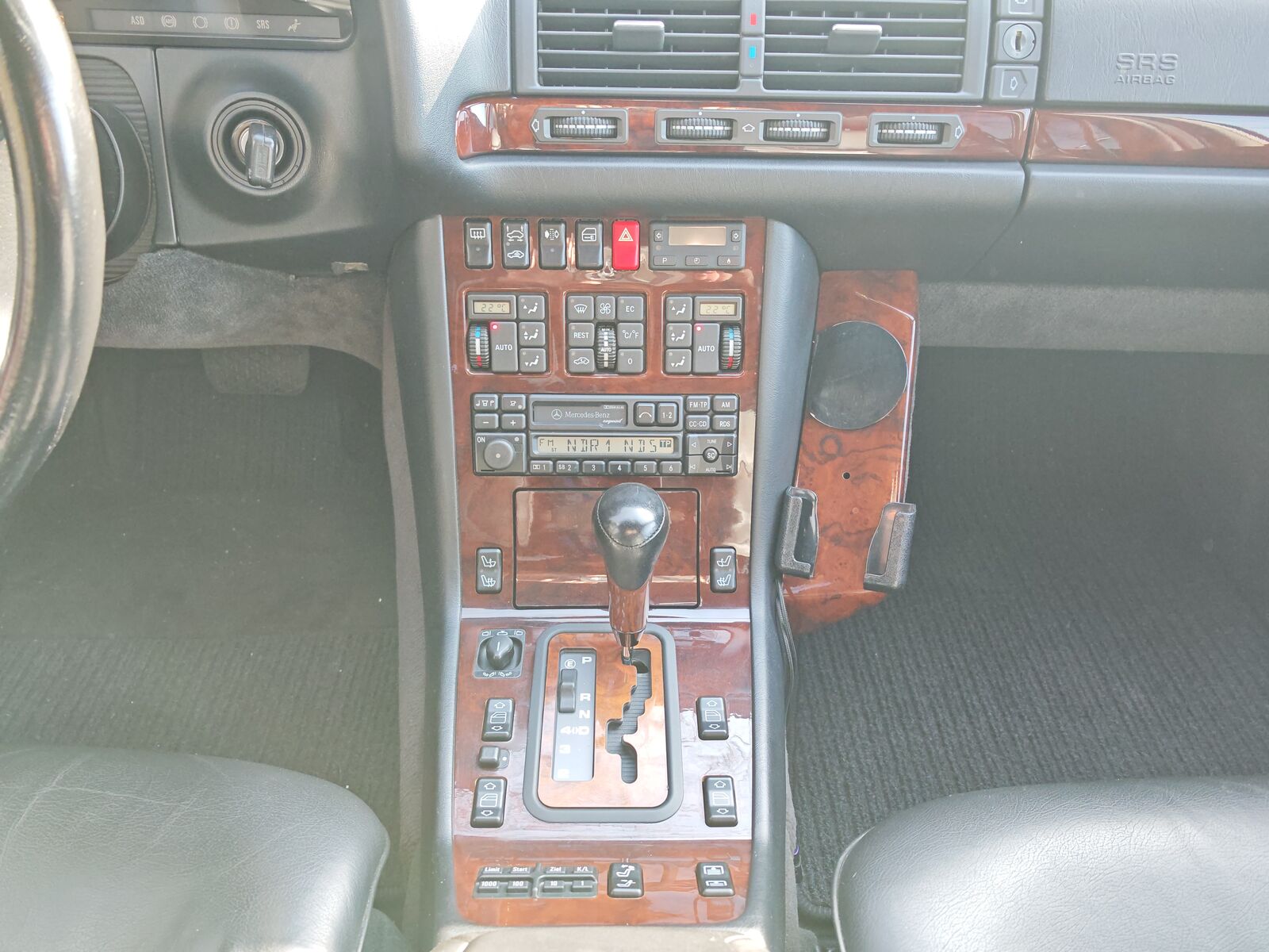 Mercedes-Benz S 320 S 320 (W140)