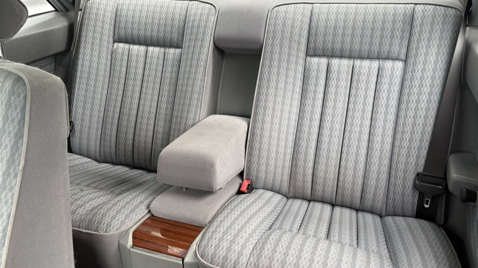 Mercedes-Benz CE 300 W124