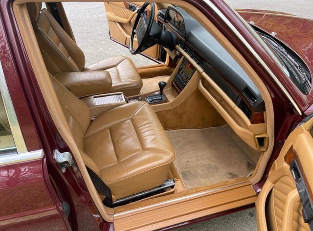 Mercedes-Benz 420 W126