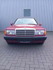 Mercedes-Benz 190 190 e   (180)