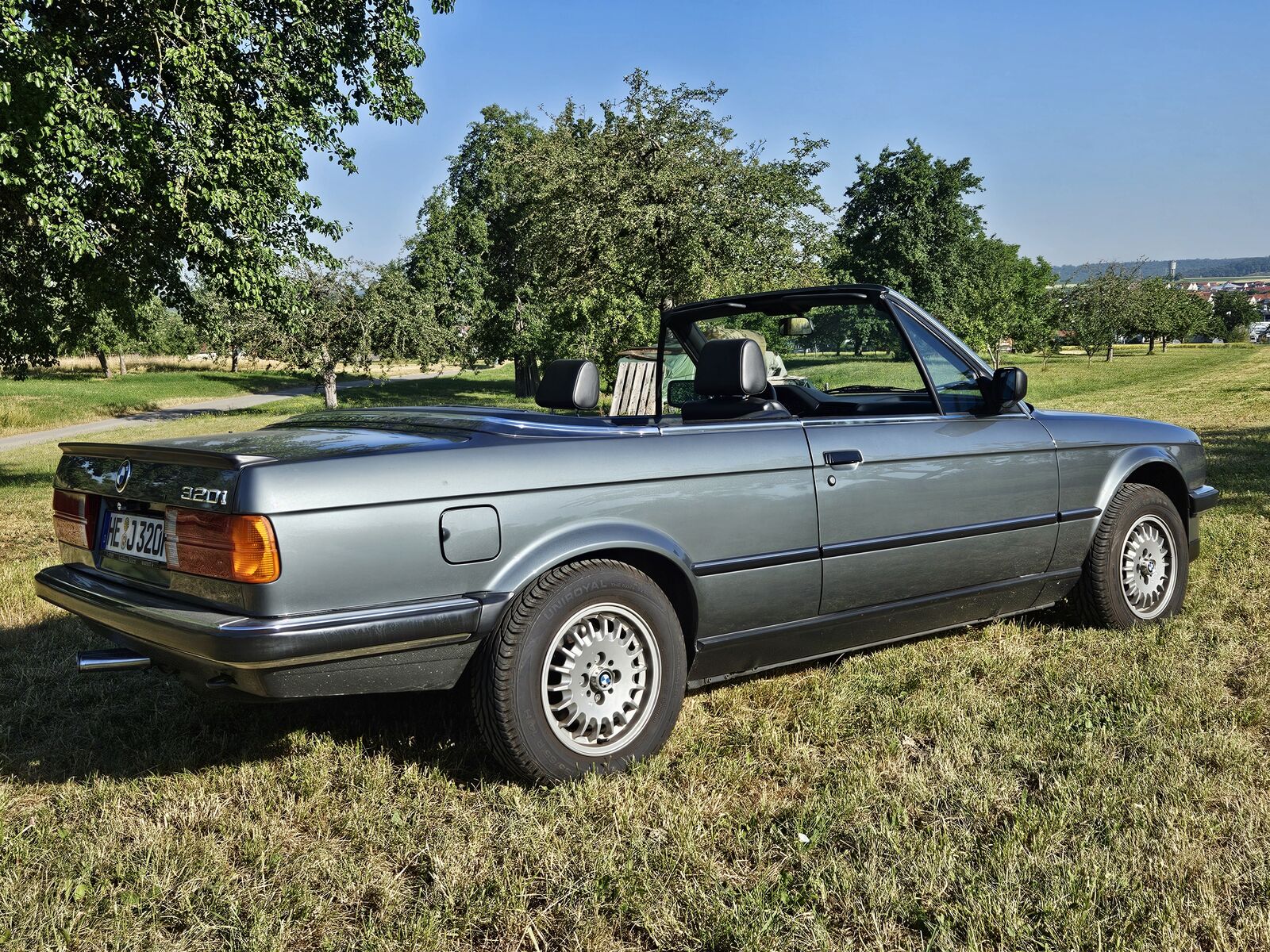 BMW 320 E30