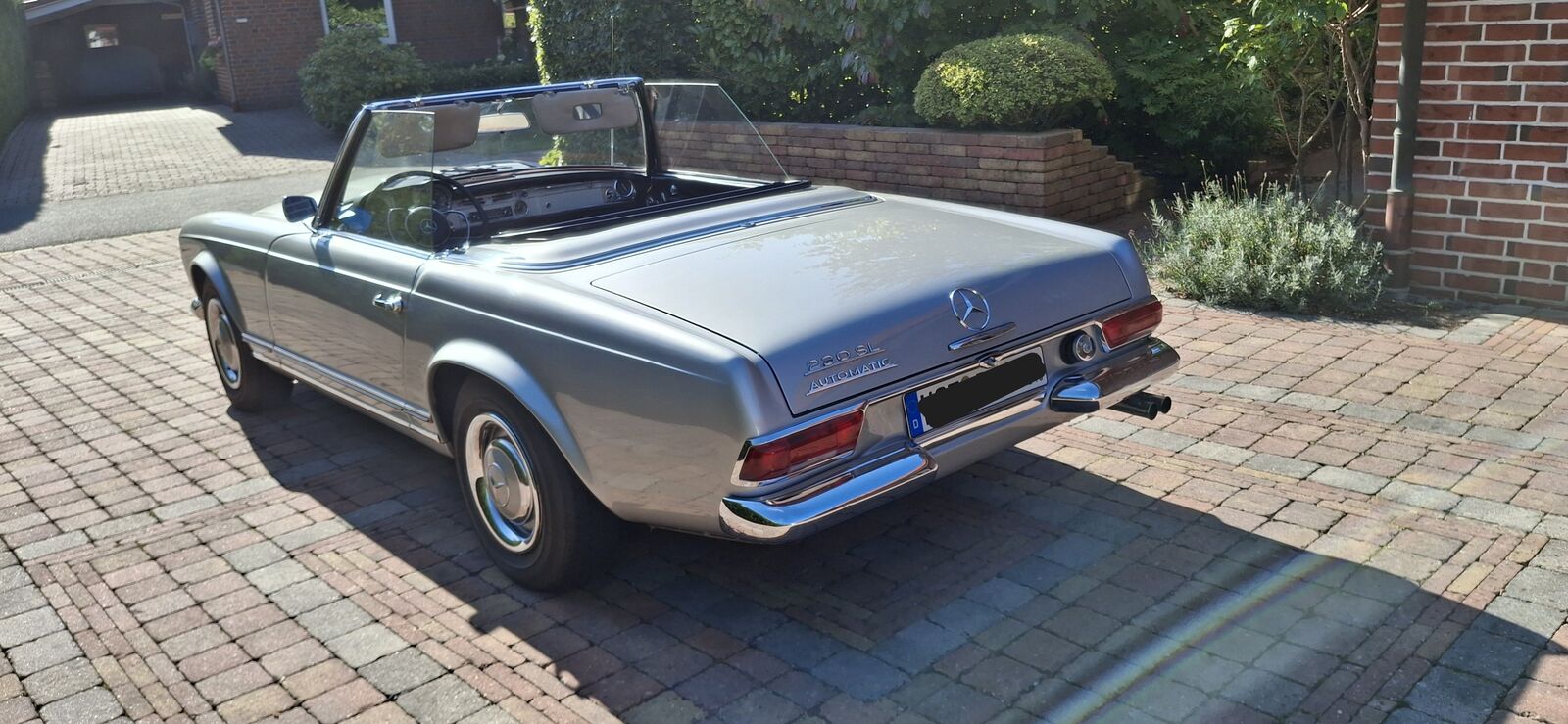 Mercedes-Benz 230 W113 - Pagoge