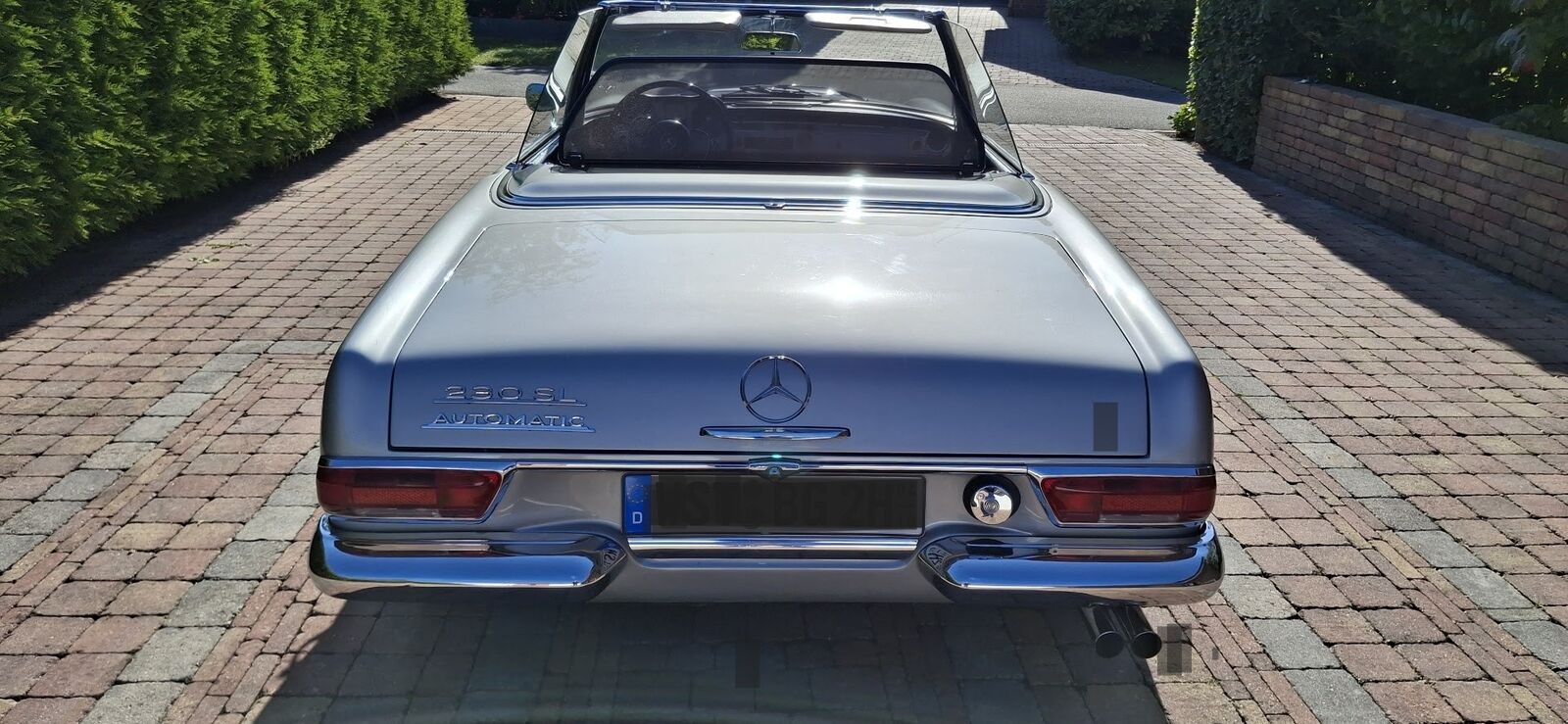 Mercedes-Benz 230 W113 - Pagoge